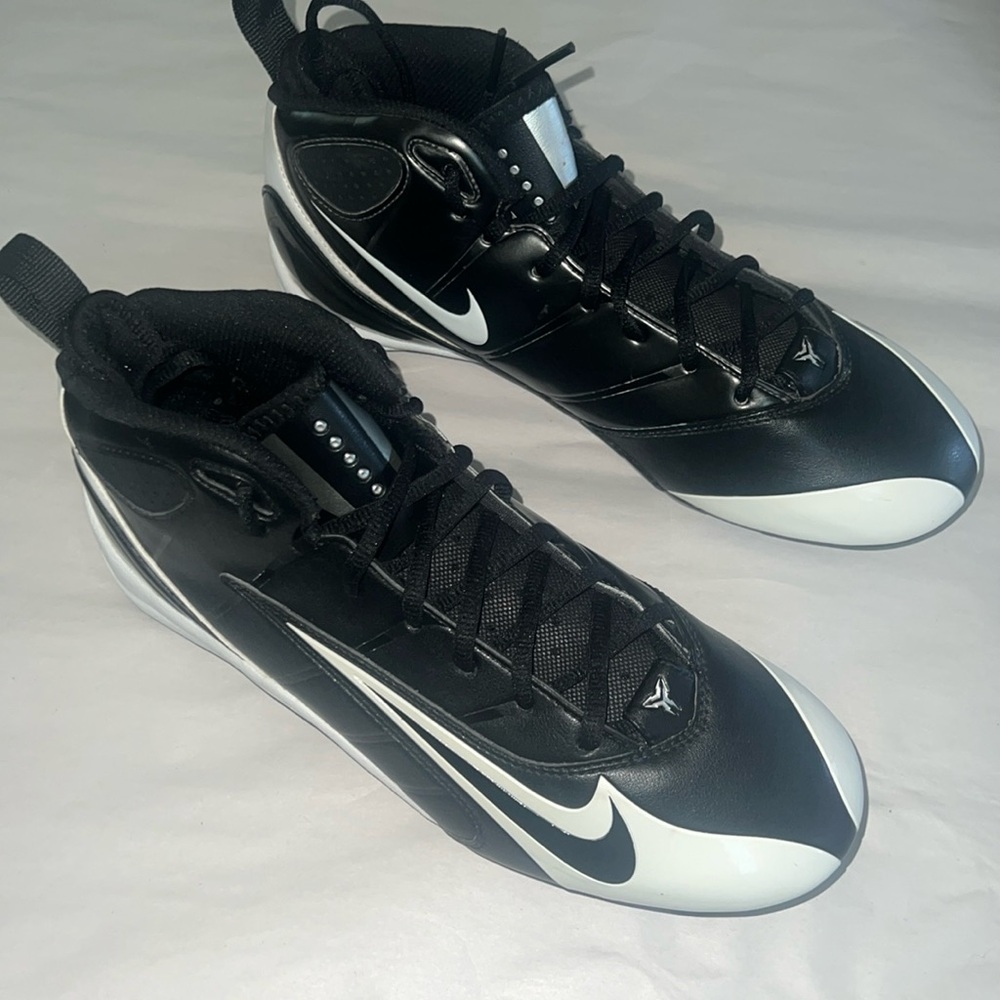 Nike speed strike football cleats size 9 men’s